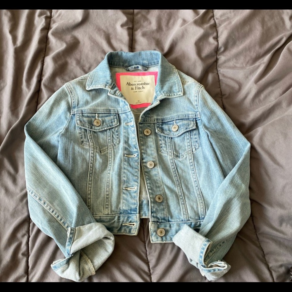 Cropped jean jacket